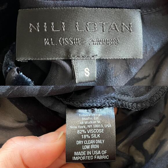 NILI LOTAN Graham Floral Velvet Burnout Tunic Silk Blouse Dark Navy USA Small - Picture 5 of 13